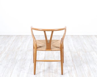 Iconic Hans J. Wegner “wishbone” Oak Arm Chair for Carl Hansen
