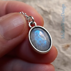 Rainbow Moonstone Necklace, Oval Moonstone Necklace, Pendant Necklace, Layering Necklace, Handmade Necklace, June Birthstone