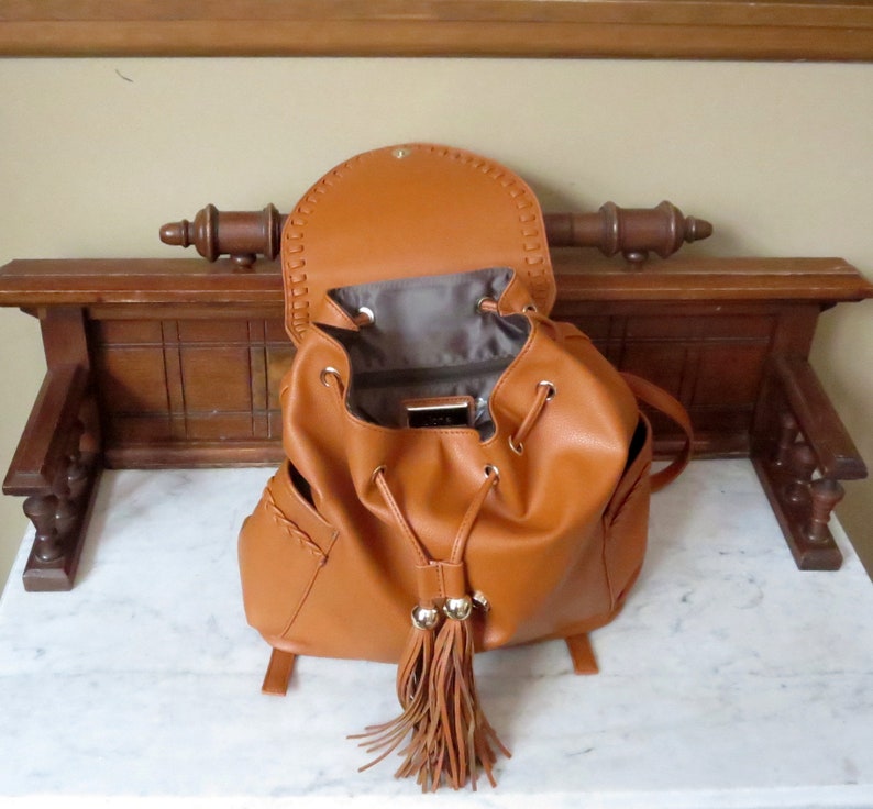SALE Vintage Caramel Pebbled Leather Backpack With Gold Tone Hardware EUC