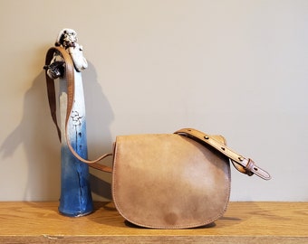 SALE LL Bean Signature Shoulder Bag In Saddle Leather With Crossbody Strap & Brass Hardware  - VGC - Nice Bag!