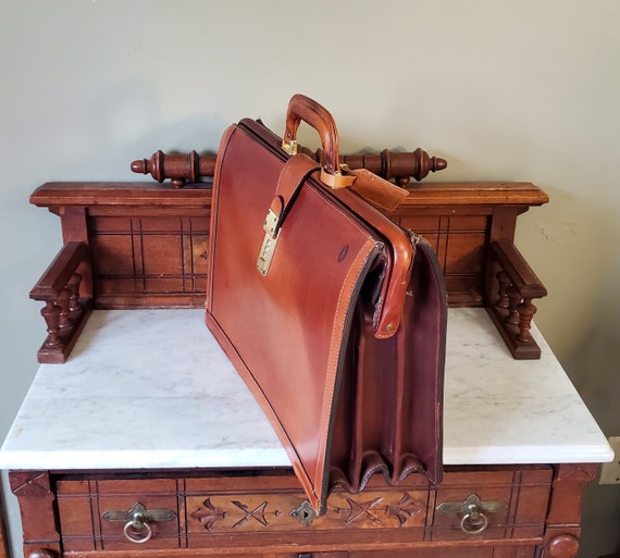 vintage hartmann belting leather