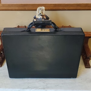 Vintage Hartmann Black Belting Leather 3" Briefcase Attaché With Brass Hardware & Combination Lock EC7 'The Executive' U.S.A Made VGC