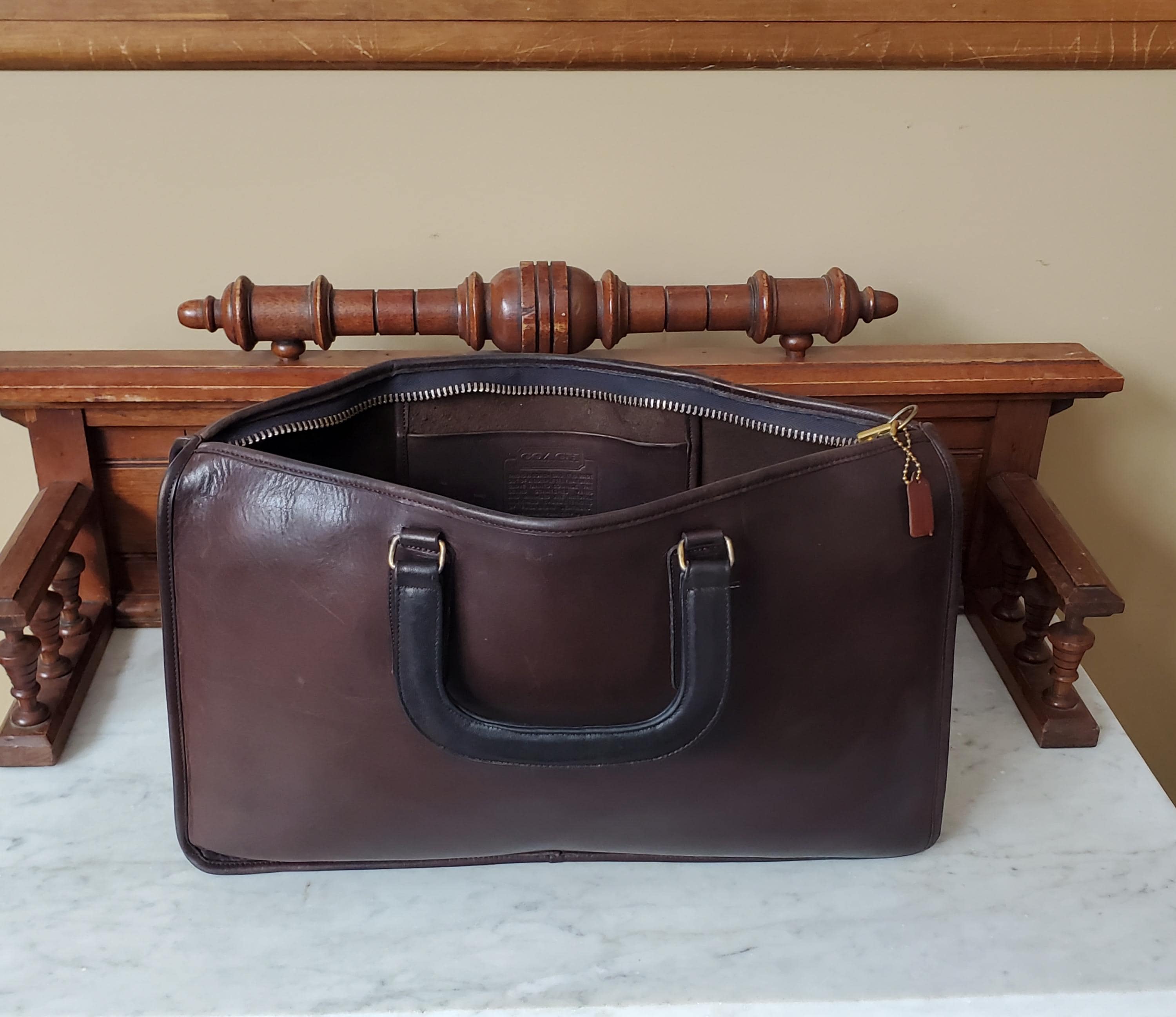 Sale Vintage Coach Handle Portfolio in Mocha Leather With Brass