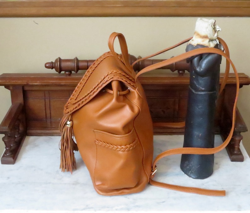 SALE Vintage Caramel Pebbled Leather Backpack With Gold Tone Hardware EUC