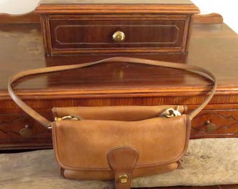 Reserved KP Dads Grads Sale Coach Twin Clutch In Tabac Leather Brass Hardware & Detachable Strap - Style 9380- New York City Made VGC - Rare