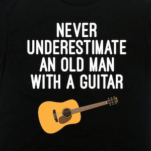 Maglietta con chitarra, regalo per chitarrista, per nonno, maglietta con chitarra, regali per nonno per chitarrista, maglietta per musicista, maglietta per nonno - SA1127