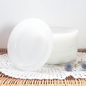 6 Small vintage white Arcopal plates made in France - Vintage Arcopal plates - Vintage French tableware 1950
