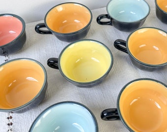 Vintage black earthenware coffee cups with multi-colored background 1970 - Original coffee service - Vintage black tea cups