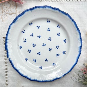 French earthenware plate 19th century with small blue flowers motif - Rare French vintage tableware - Collectible tableware