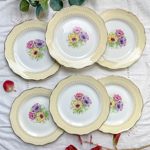 6 Vintage porcelain dinner plates with white and golden yellow floral pattern L&#39;Amandinoise &quot;Coopélia&quot; - Vintage floral tableware