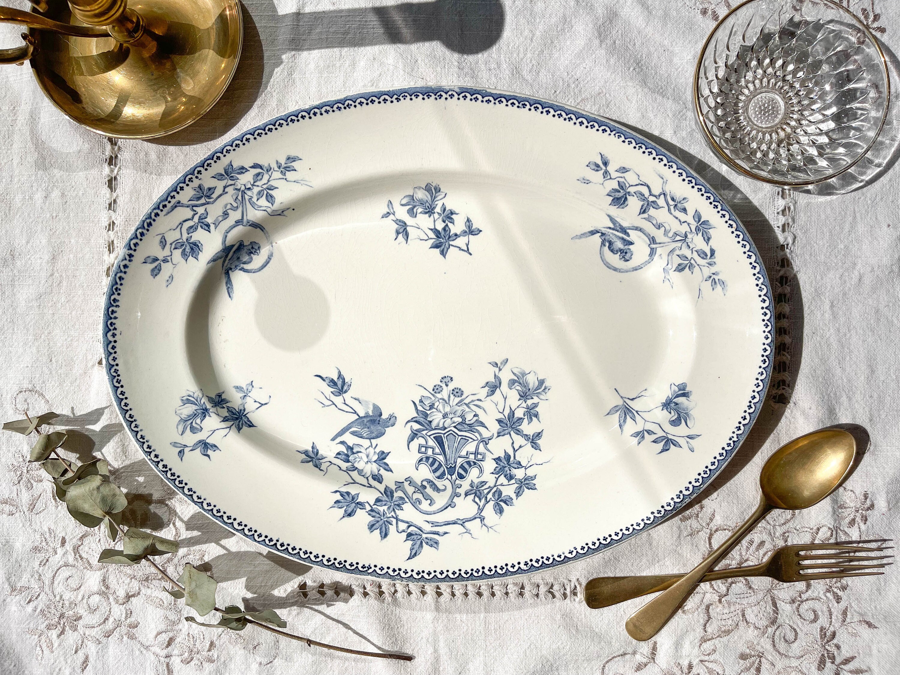 Plat Oval Terre de Fer Creil & Montereau Perruche ~ Plat Service Ancien Terre Bleu Made in France Va