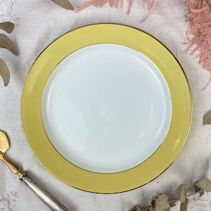 Round dish Golden yellow L’AMANDINOISE 7894 ~ Vintage French tableware ~ Old serving dish ~ Cake dish ~ Tray ~ Centerpiece