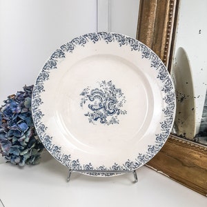Assiette plate porcelaine blanche Louis XV