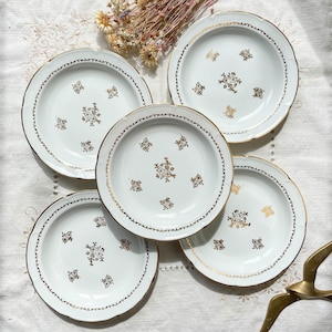 5 Vintage French porcelain soup plates with golden flower pattern Vierzon C.G - Vintage tableware - Golden porcelain soup plate