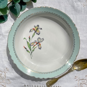 Vintage white and green porcelain dish Iris Moulin des Loups &quot;Sargosse&quot; 1950s - Vintage floral tableware