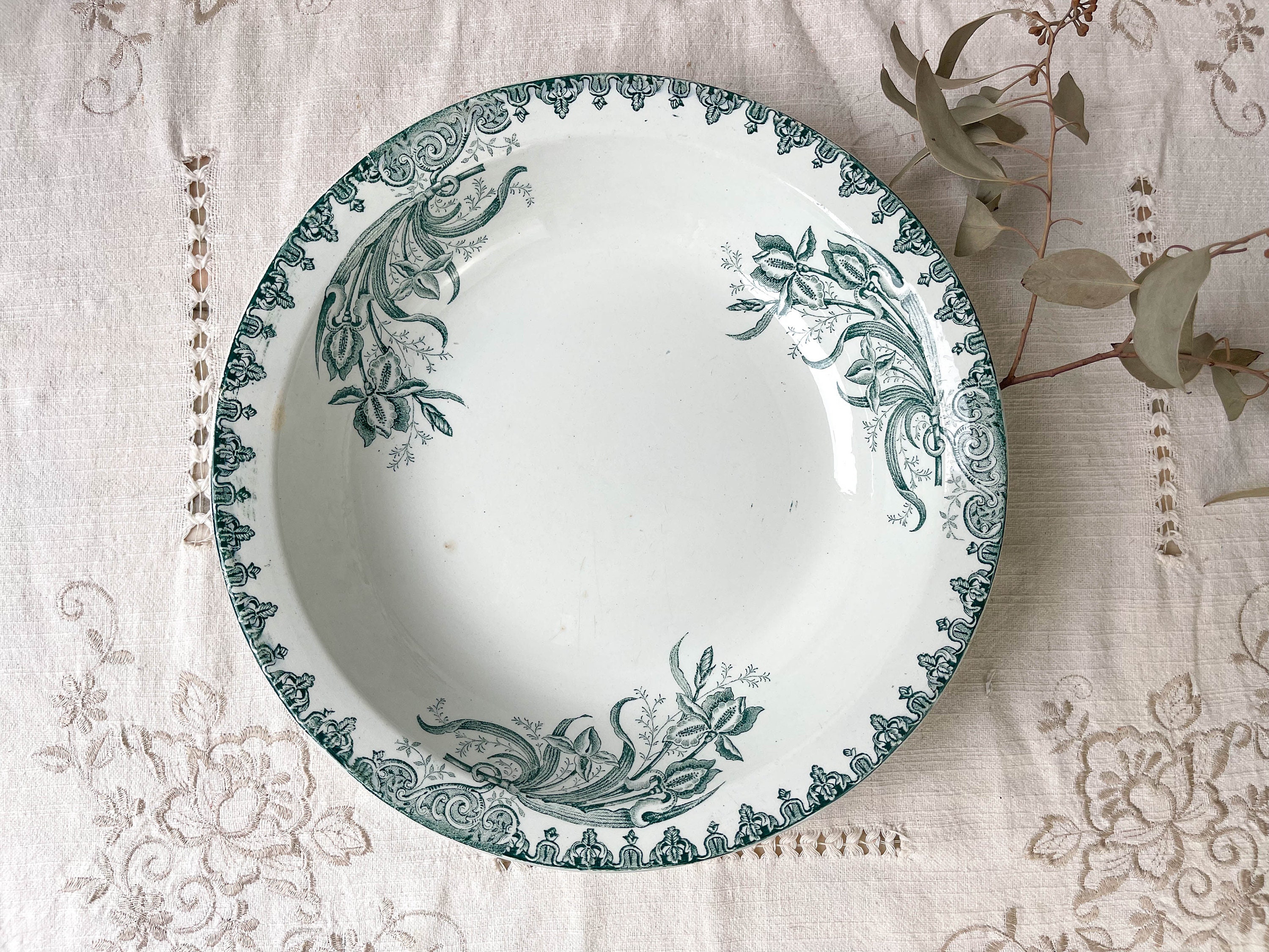 Plat Creux St Amandinoise Iris Terre de Fer