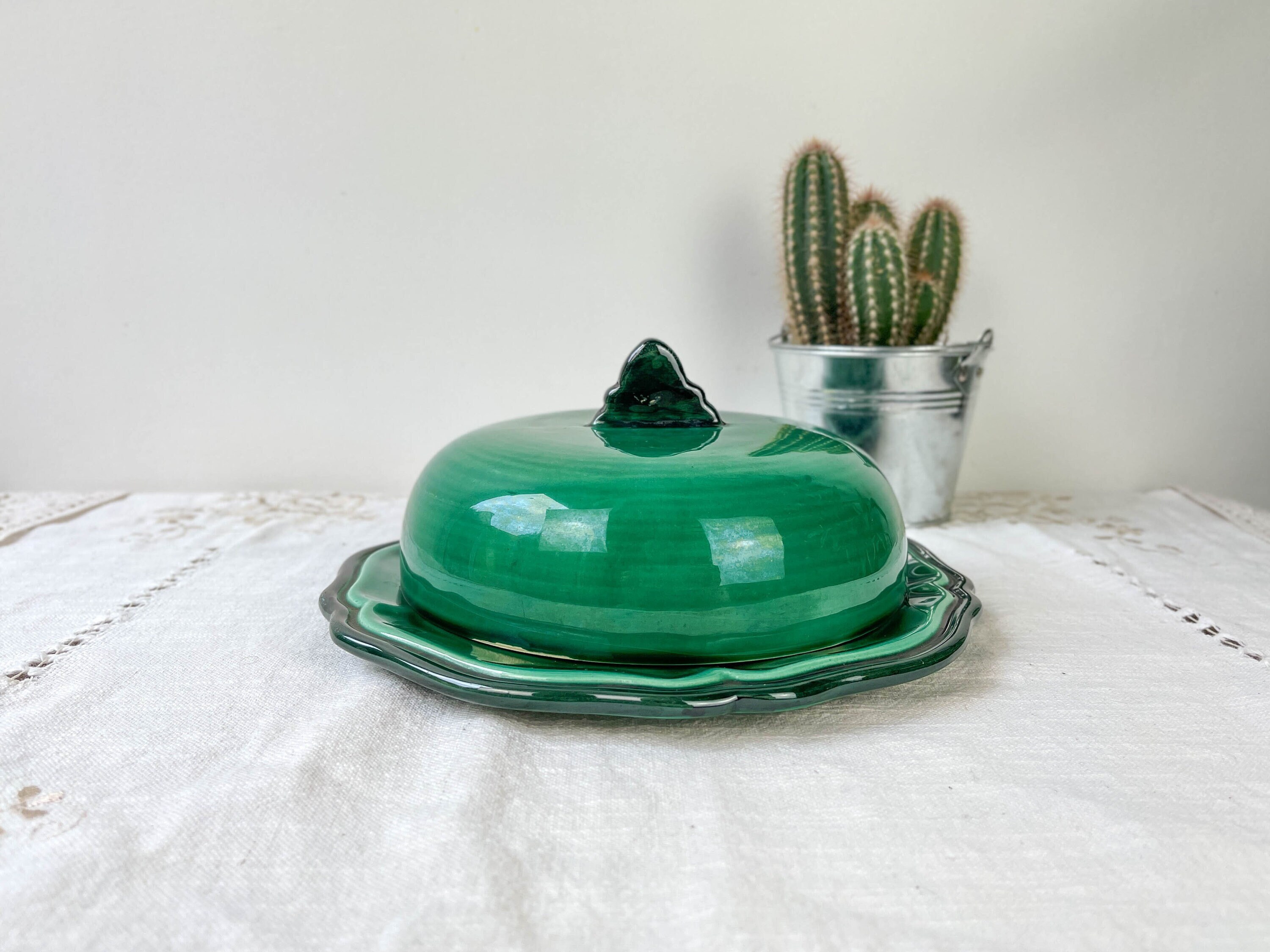 Cloche et Plateau en Céramique Verte Cerenne Vallauris 1950 ~ Plateau à Fromage Plat de Présentation