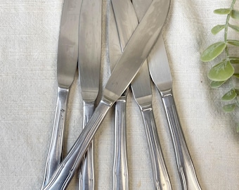 6 coltelli vintage in acciaio inossidabile realizzati in Francia - Posate antiche - Utensili da cucina - Stoviglie vintage - Posate in metallo argentato