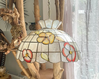 Lámpara colgante Capiz de nácar y latón con estampado floral en estilo vintage Tiffany Art Déco - Lámpara de araña vintage Capiz de nácar - Pantalla de nácar