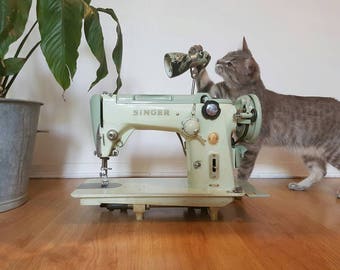 Singer Sewing Machine 319k - Original Gift / Collection