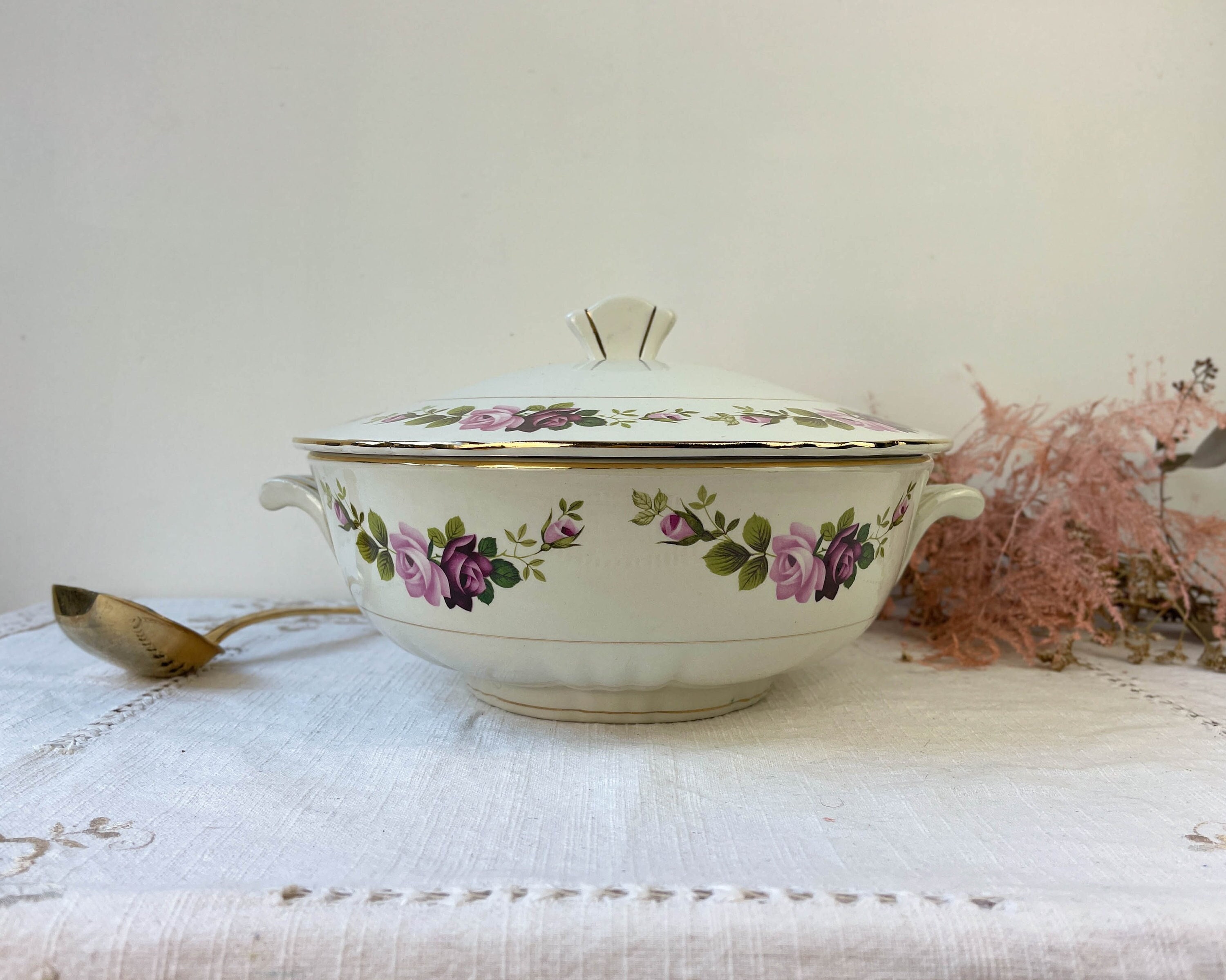 Flowery earthenware tureen MOULIN DES LOUPS vintage "Amboise" model ~ Iron clay dish ~ Salad bowl ~ French vintage tableware