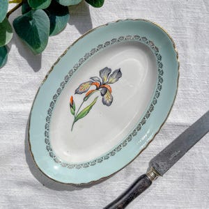Vintage white and green porcelain dish Iris Moulin des Loups &quot;Sargosse&quot; 1950s - Vintage floral tableware