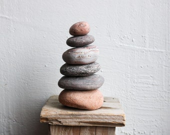 Japandi Art Cairn - Kleine Zen Gartensteine - Schreibtisch Deko ästhetisch minimalistisch - Stapelkiesel Skulptur