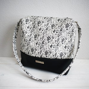Genuine Leather Crossbody Bag / Leather Purse / Bright leather Bag / Black leather bag / Leather Hobo bag / Black leather purse