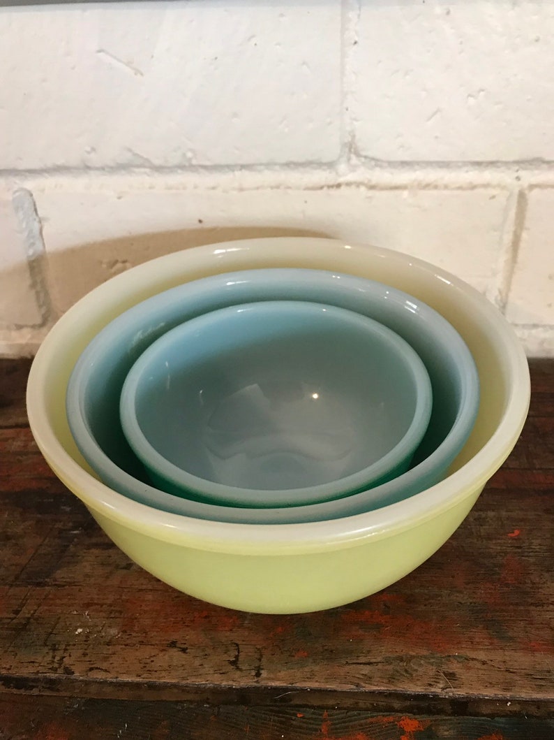 Fire King Primary Colors Mixing Bowls Set3 Beaded Rim Yellow Blue Green