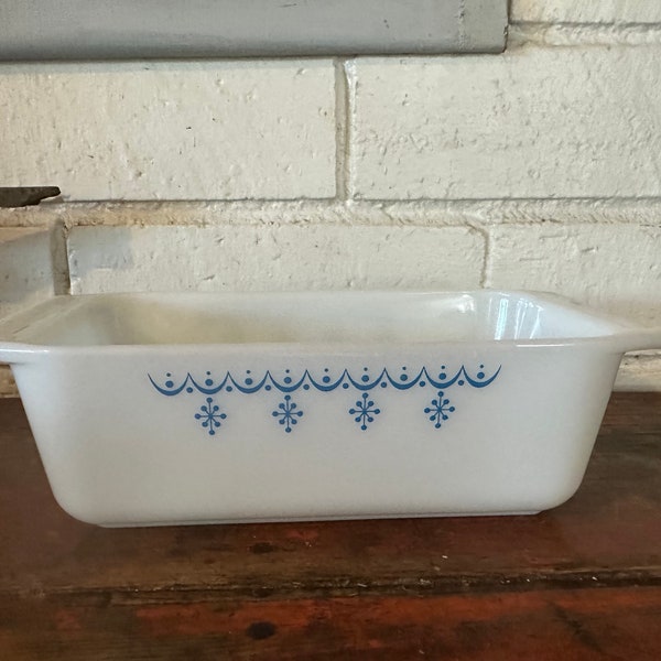Vintage Pyrex Snowflake Garland Loaf Pan 913 Baking Dish Holiday Christmas