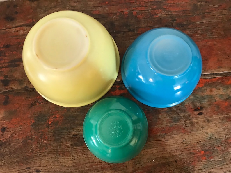 Fire King Primary Colors Mixing Bowls Set3 Beaded Rim Yellow Blue Green