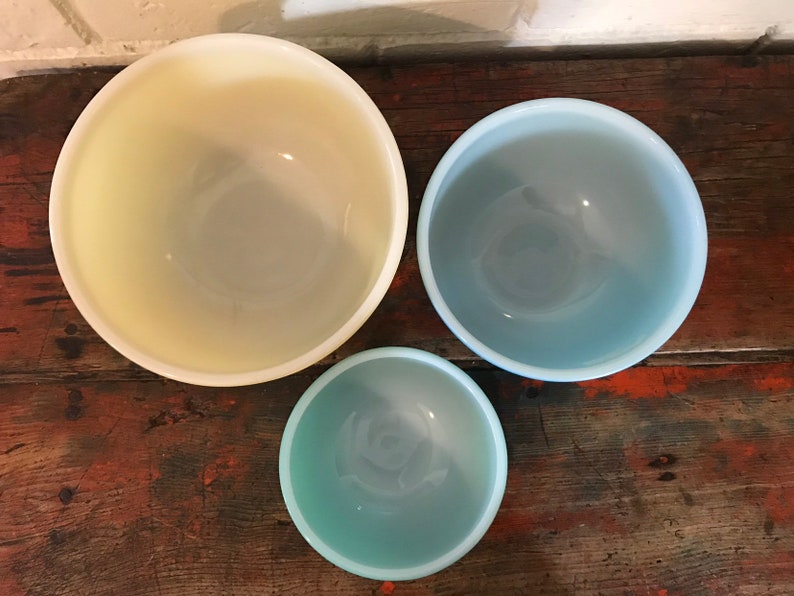 Fire King Primary Colors Mixing Bowls Set3 Beaded Rim Yellow Blue Green