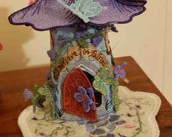 Fairy House (colors may vary)