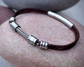 Guitar string leather bracelet - Gifts for musicians - Leather bracelet - Anniversary gift