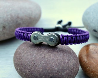 Adjustable Bicycle Chain Link Bracelet with Paracord detail - Handmade bracelet - Paracord Bracelet