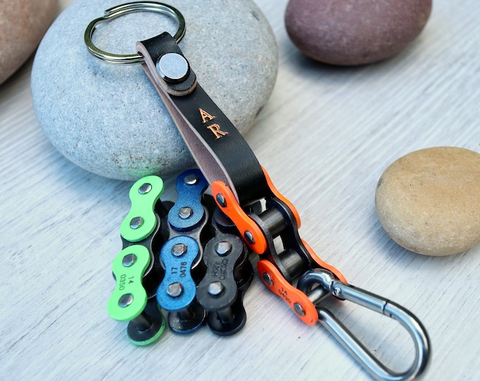 Personalised Motorcycle chain keychain - Recycled Bike chain keyring - Gifts for bikers - Anniversary - Gift - Biker Chain Gift