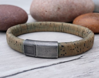 Natural Cork Bracelet - Vegan gift - Eco bracelet - Liquorice cork cord - Portuguese Cork - vegetarian bracelet