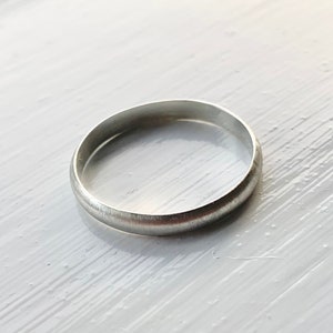 3 mm MATT GOLD BAND - Anel liso de ouro branco natural de 9 quilates, aliança de casamento escovada em formato D de ouro branco, disponível em ouro amarelo e ouro 18 quilates