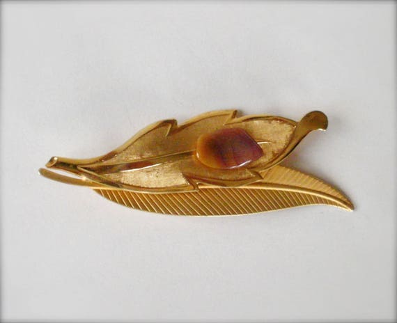 Carnelian Stone Leaf Brooch, Natural Stone Vintag… - image 2