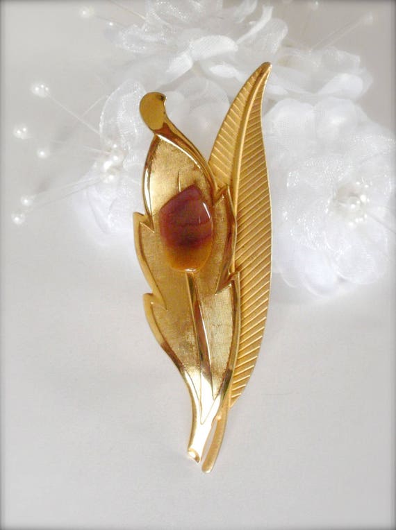 Carnelian Stone Leaf Brooch, Natural Stone Vintag… - image 3