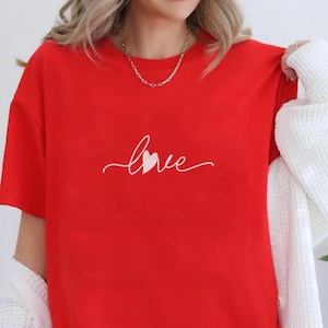 Love Tshirt, Valentine&#39;s Day Shirt, Simple Lover Tshirt, Heart Graphic Tee, Women&#39;s Cute Love Sweatshirt, Romantic Gift for Her