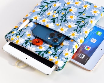 Gestickte Blue Daisy Kindle Tasche, gepolsterte Kindle Oasis Hülle, Kindle Paperwhite Hülle, Handgefertigte Kindle Zubehör, Elegante IPad Tasche