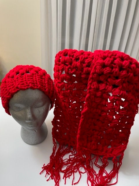 Red Crochet Hat and Scarf Set - Etsy display picture 3