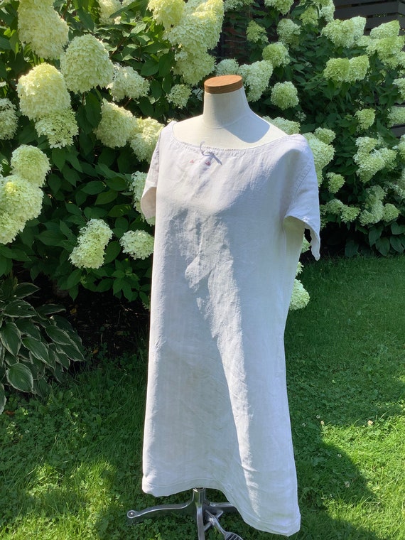 Lovely antique French linen night dressing gown p… - image 5