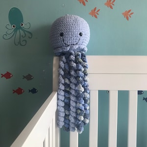 Giant Hanging Jellyfish, Ocean Nursery Decor, Baby Gift, Crochet Jellyfish, Sensory Toys, Plush Stuffed Animal, Sea Life Lover Gift, Kid Toy