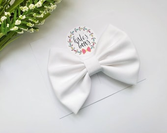 White hair bow, classic white fabric bow, baby headband, toddler bow, hair clip, white baby headband, Kate's Bows