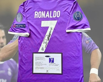SIGNATURE Cristiano Ronaldo #7 Real Madrid UCL Final 2017 Lila Auswärtstrikot mit Signatur + COA 16/17 Retro