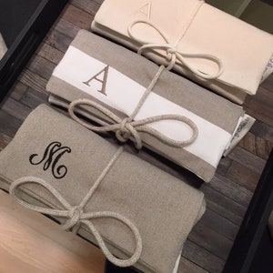 SALE! Travel Jewelry Case, Personalized Jewelry Roll, Jewelry Organizer, Linen Jewelry Pouch, Jewelry Roll Travel Case, Mothers Day Gift