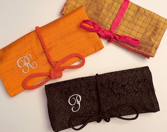 Personalized Jewelry Roll, Travel Jewelry Case, Jewelry Organizer, Jewelry Pouch, Jewelry Travel Case, Gift for Mom