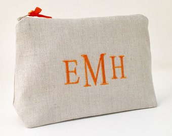 Monogrammed Makeup Bag / Monogram Clutch / Personalized Cosmetic Bag / Personalized Bridesmaid Bag / Makeup Bag with Initials / Gift for Her